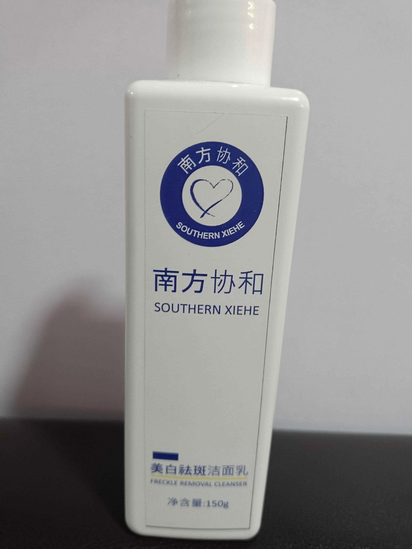 Southern Xiehe Whitening Facial Cleanser 5921f9-c7