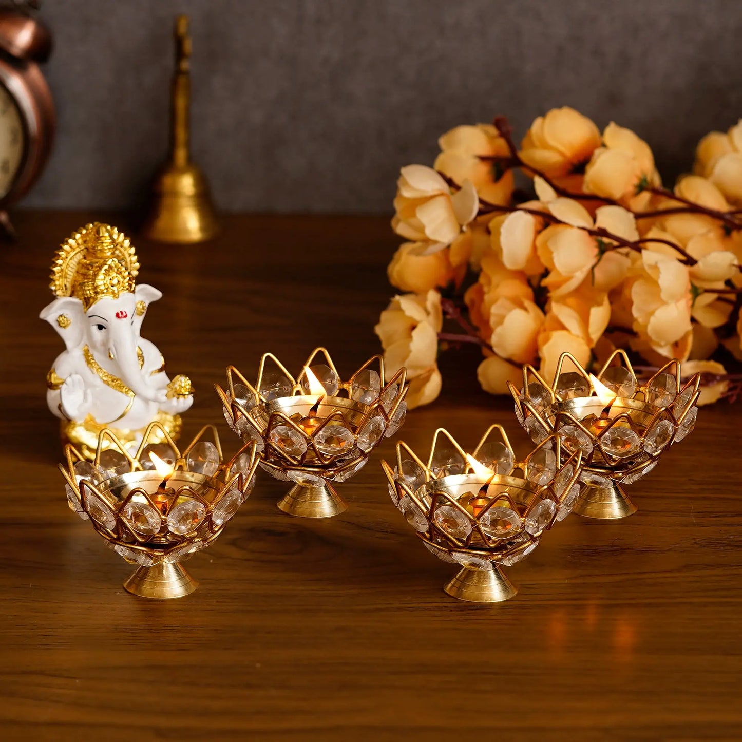 eCraftIndia Set of 4 Lotus Shape Crystal Tea Light Holder 5921f9-c7